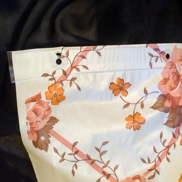VTG Shower Curtain, Vinyl with Retro Floral - Picture 3 of 10